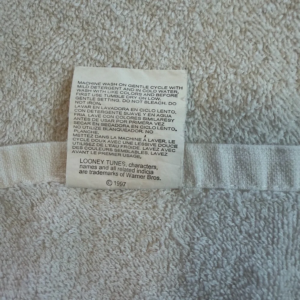 Vintage 1997 Tweety Bird Looney Tunes Towel 44x25 White Embroidered Plush